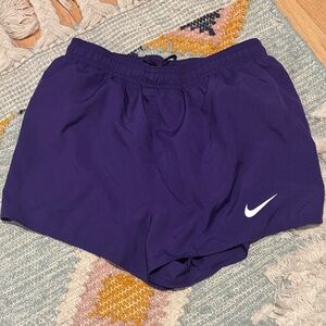 S women’s Nike lined shorts